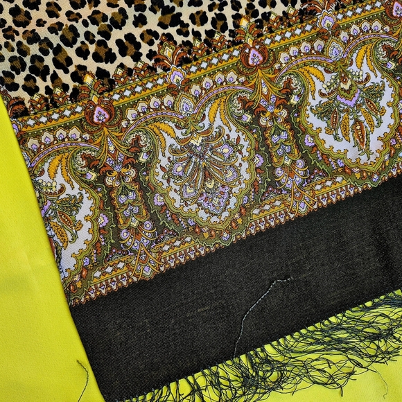 Wool Scarf Russian style by Pavlovo Posad Leopard Creams 🐆 - Picture 7 of 11